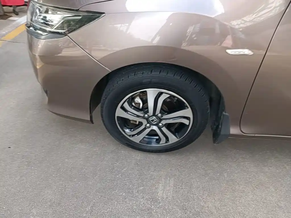 Honda Greiz 2017 2016 1.5L CVT Classic Edition