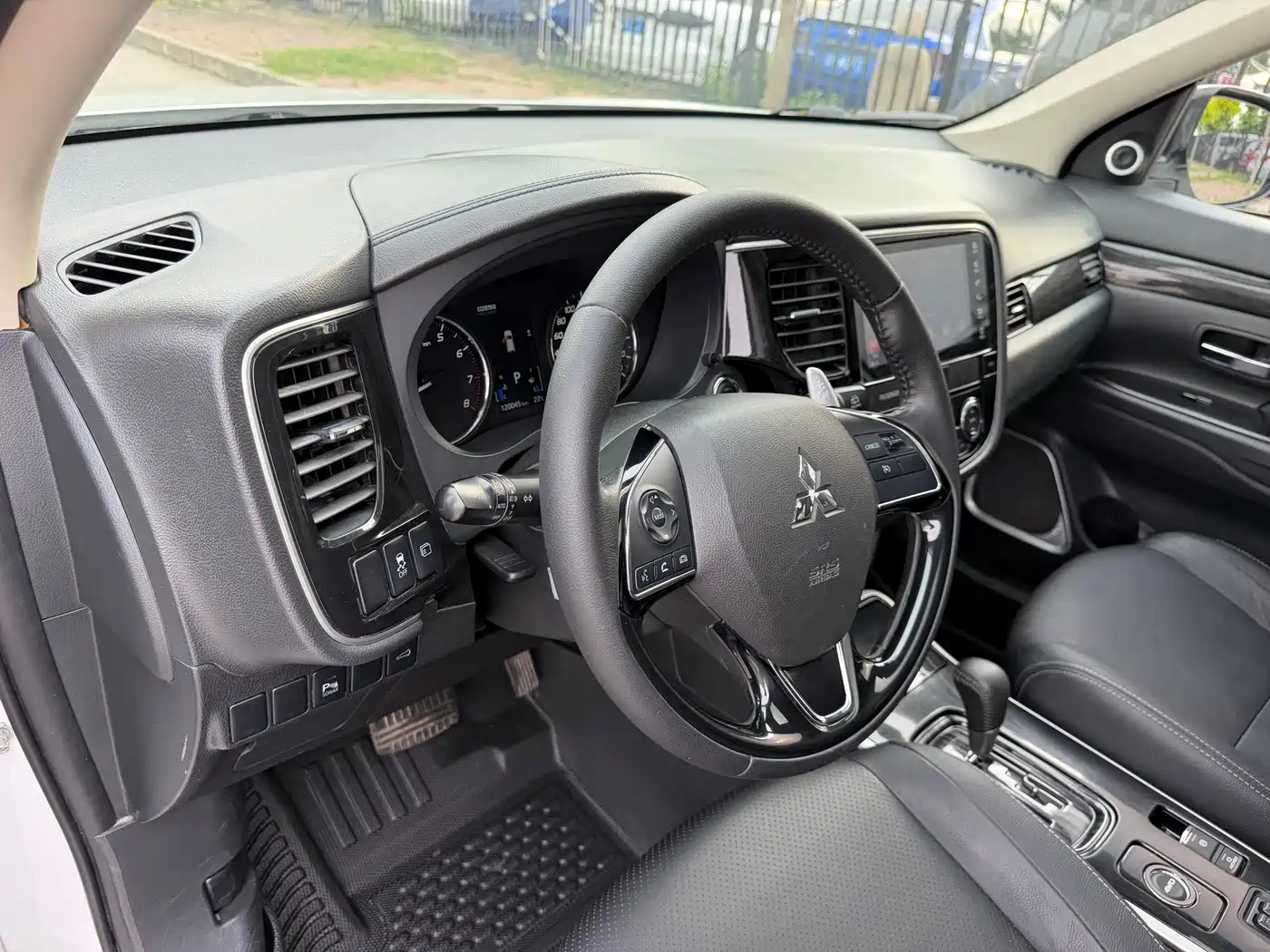 Mitsubishi Outlander 2018 2.4L 4WD Elite Edition 5-seater фото 12