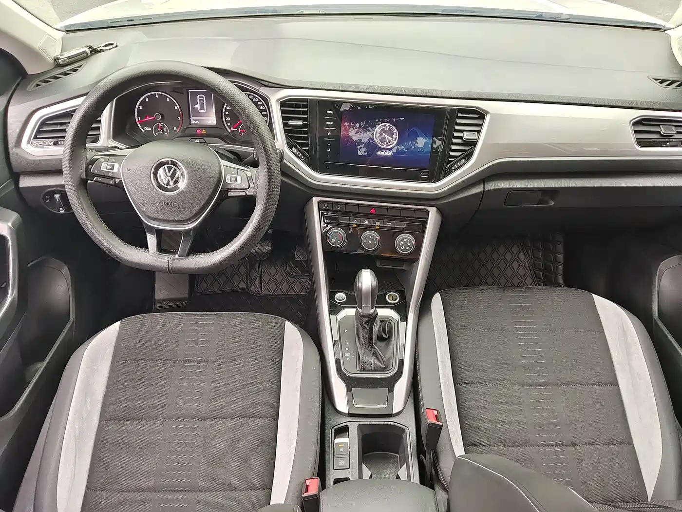 Volkswagen T-ROC 2022 280TSI DSG 2WD Elite PLUS фото 13