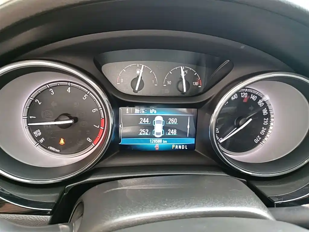 Buick Verano 2017 Sedan 20T DCT Elite фото 12