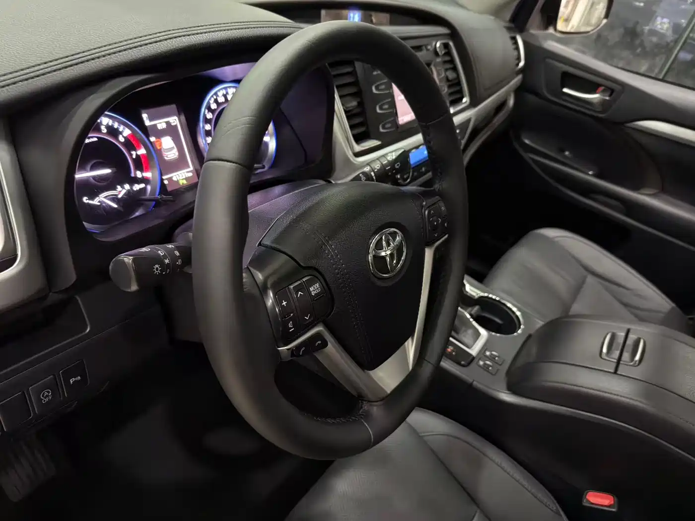 Toyota Highlander 2018 2.0T 4WD Luxury 7-seater China VI фото 7