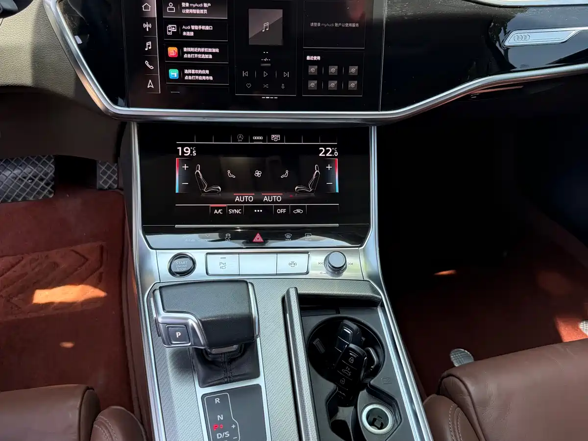 Audi A6L 2023 Facelift 45 TFSI Premium Elegance фото 8
