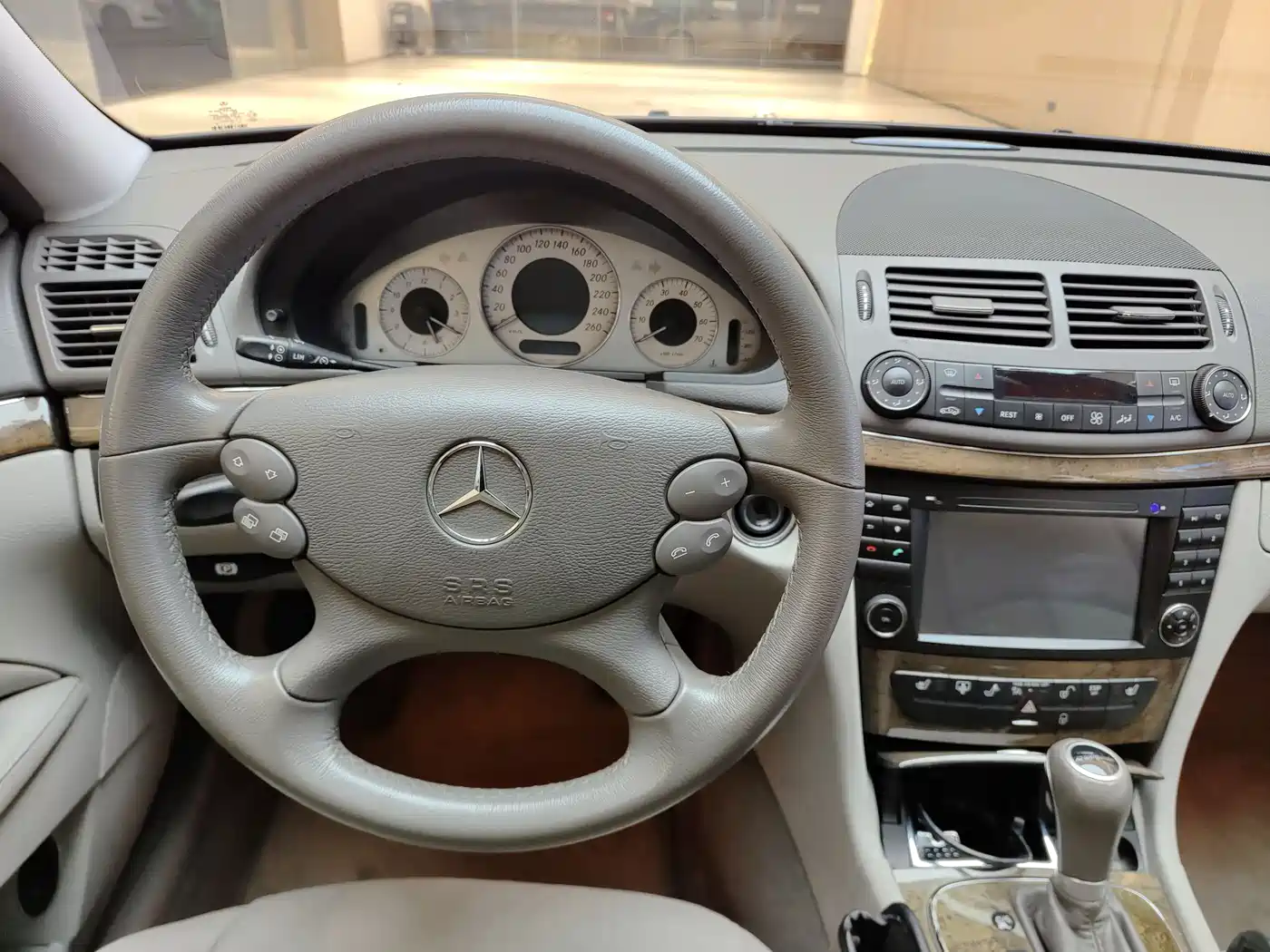 Mercedes-Benz E-Class 2008 Model E 280 Personality Sport Edition фото 15