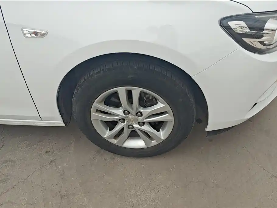 Chevrolet Cavalier 2019 320 Automatic Joy Edition фото 6