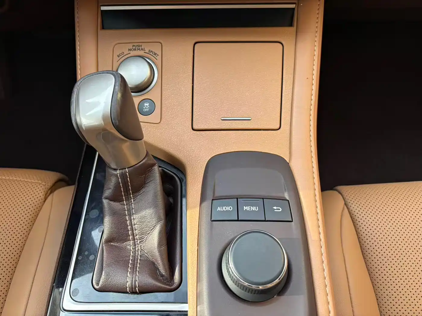 Lexus ES 2015 200 Elite Edition фото 12