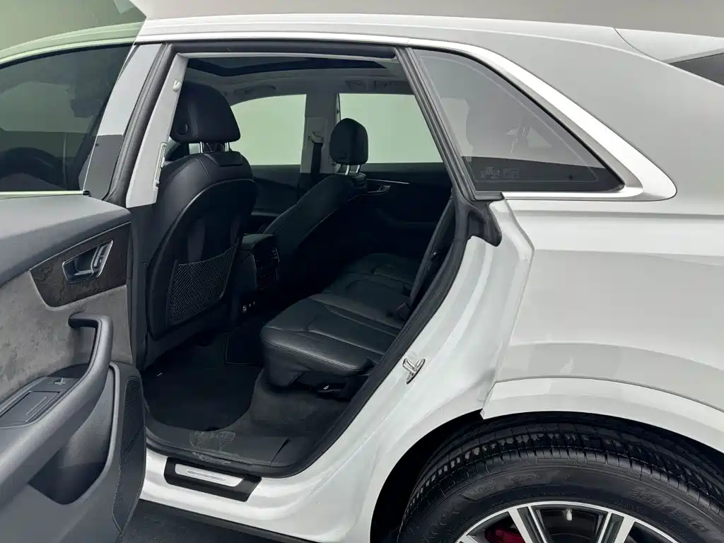 Audi Q8 2020 2019 45 TFSI Premium Dynamic