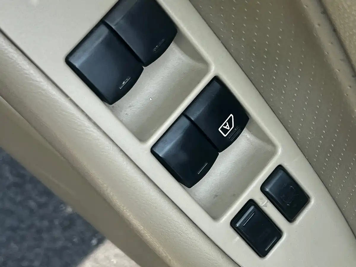Nissan Sylphy 2010 2009 Model 1.6XL Automatic Luxury Sunroof Edition