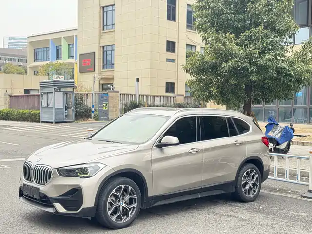 BMW X1 sDrive25Li, Лидер
