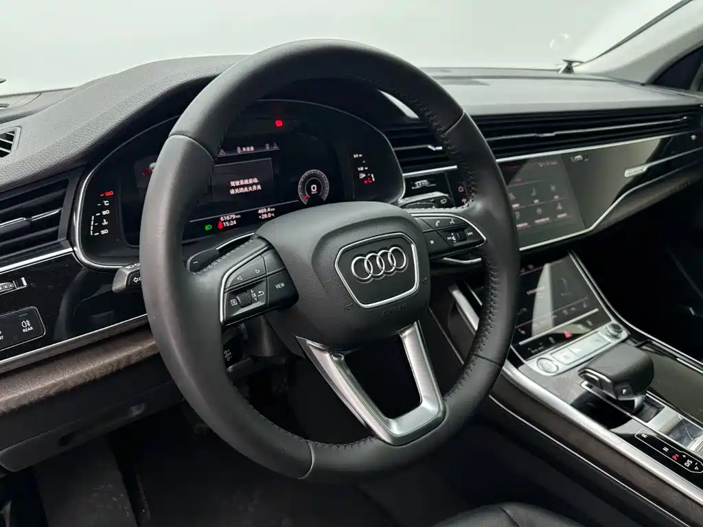 Audi Q8 2020 2019 45 TFSI Premium Dynamic