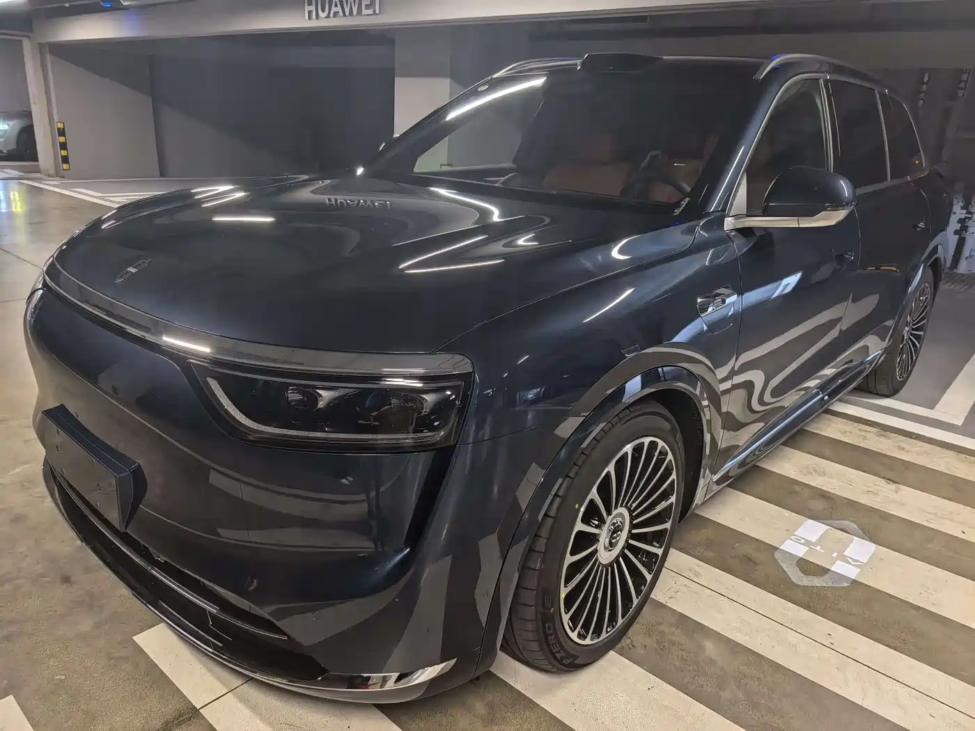 AITO Wenjie AITO M8 2025 Model Extended Range Max+ Edition 53.4kWh 6-Seater