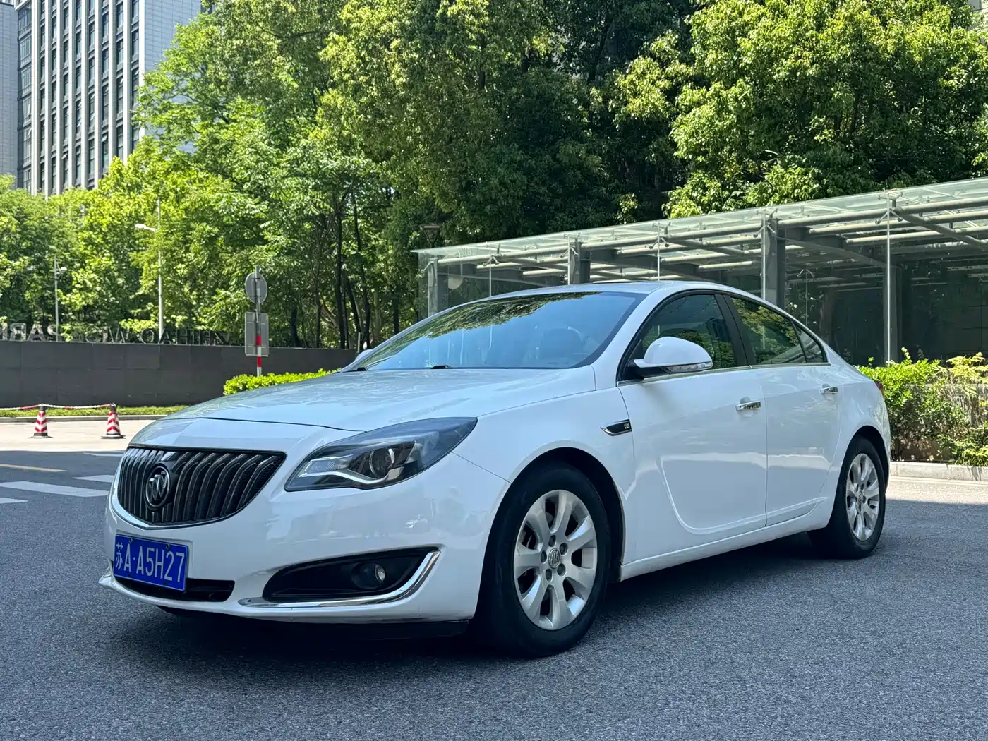 Buick Regal 2015 1.6T Elite Tech Edition