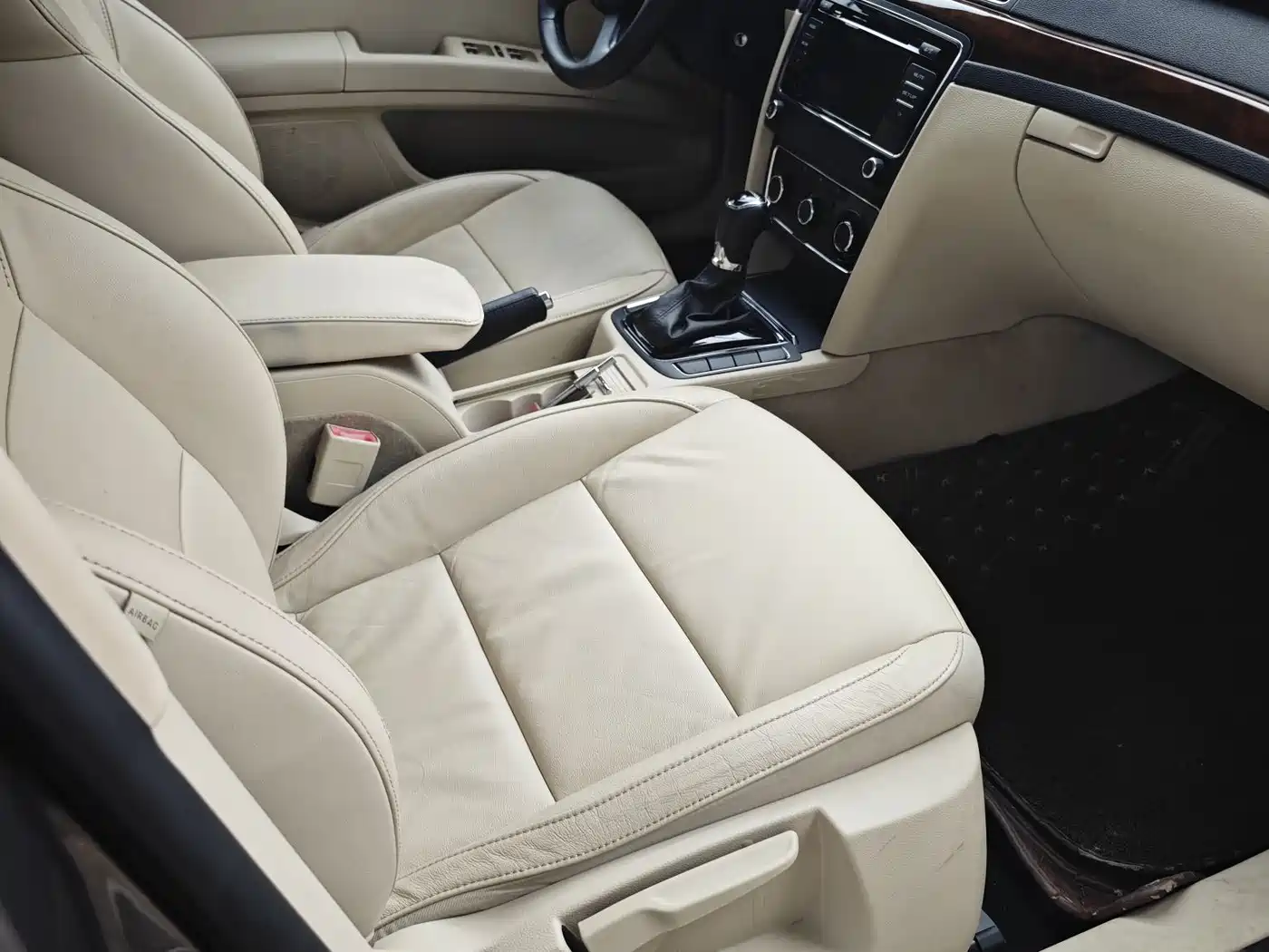 Škoda Superb 2013 1.8TSI Automatic Elite Edition фото 4