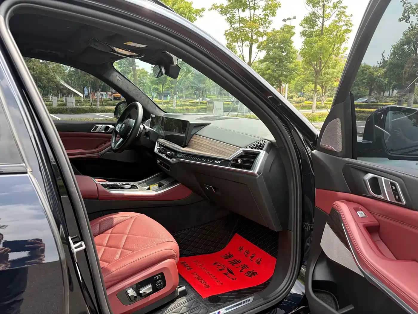 BMW X5 2023 xDrive 40Li M Sport Black Night Package фото 18