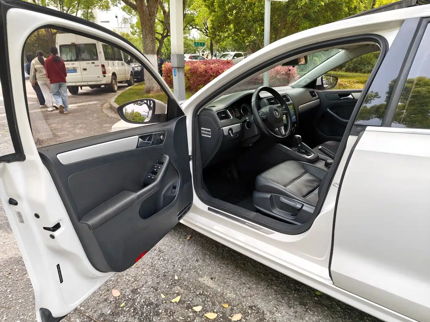 Volkswagen Sagitar 2014 Facelift 1.4TSI Automatic Luxury фото 7