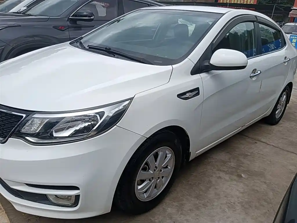 Kia K2 2015 Sedan 1.4L MT GLS