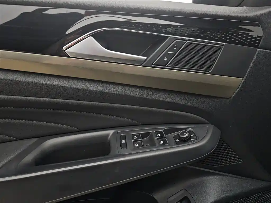 Volkswagen Passat 2019 330TSI Elite Version China VI фото 10