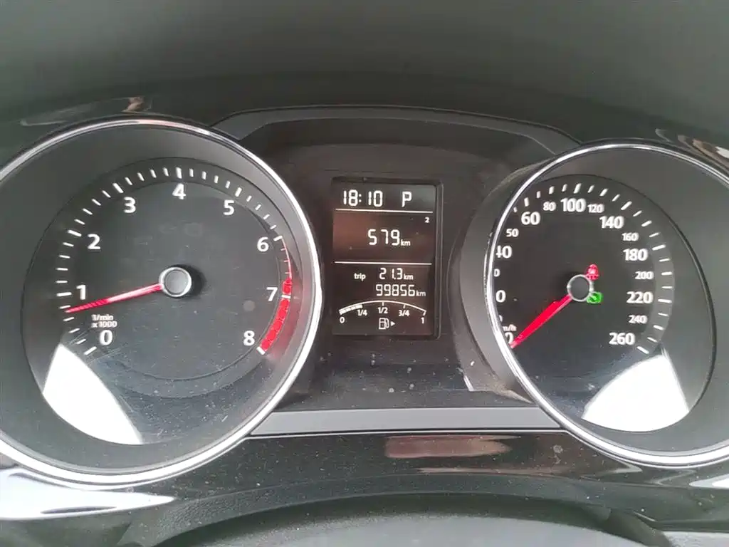 Volkswagen Sagitar 2018 1.6L Automatic Comfort фото 12