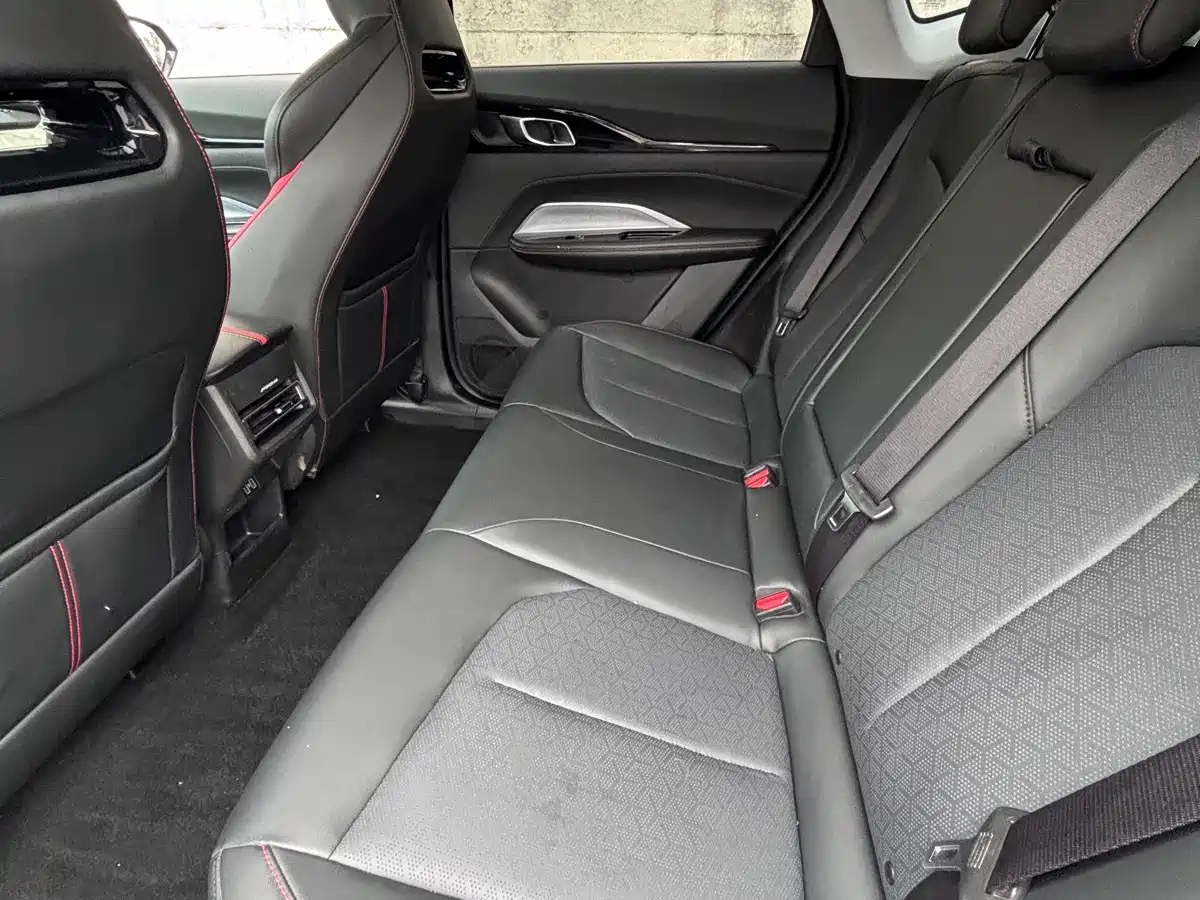 CHANGAN CHANGAN AUCHAN Z6