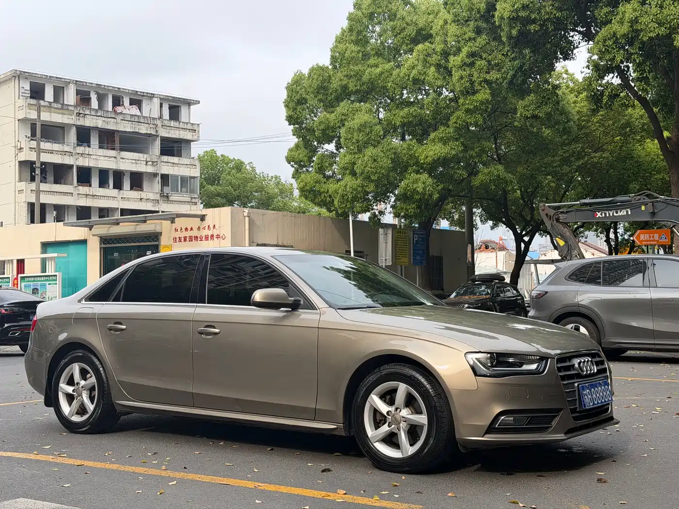 Audi A4L 2013 35 TFSI Automatic Standard фото 2