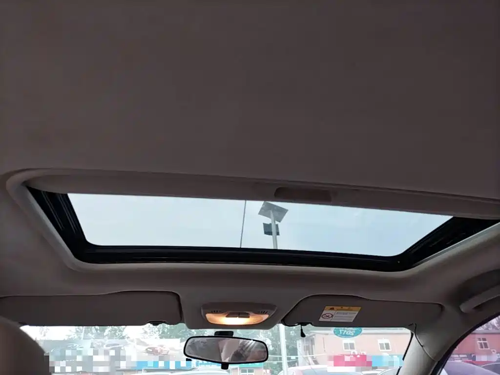 Chevrolet Sail 2015 Sail 3 1.5L Manual Ideal Sunroof Edition фото 18