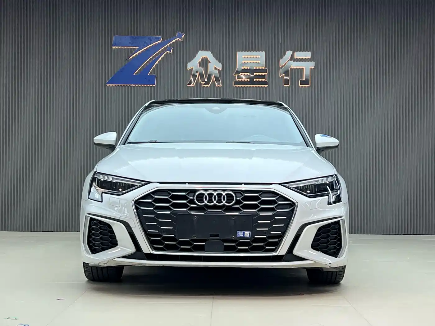 Photo 2 - Audi A3