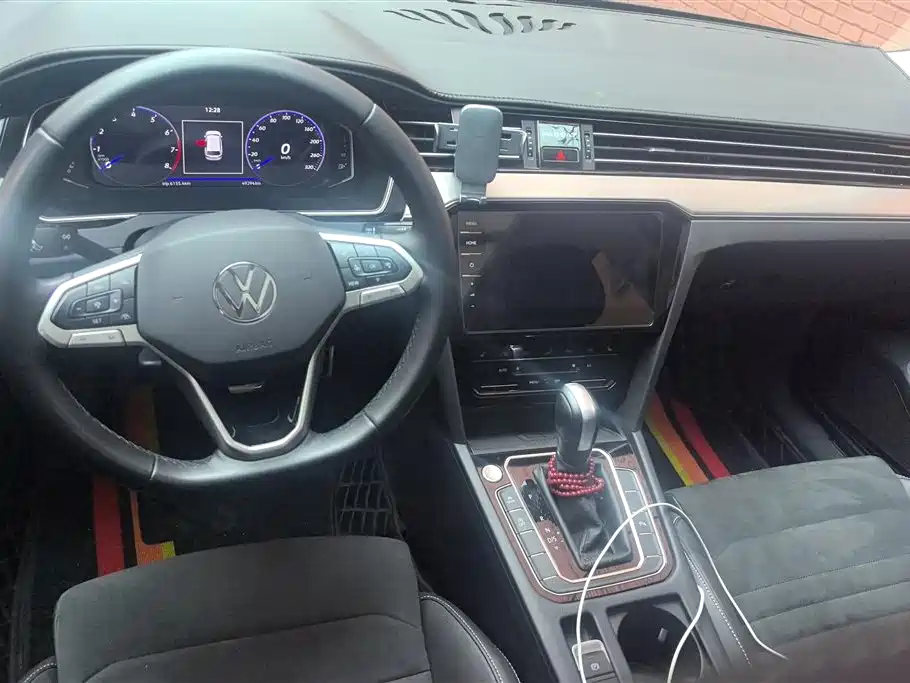 Volkswagen Weilan 2021 2.0T Smooth Ride Edition фото 12