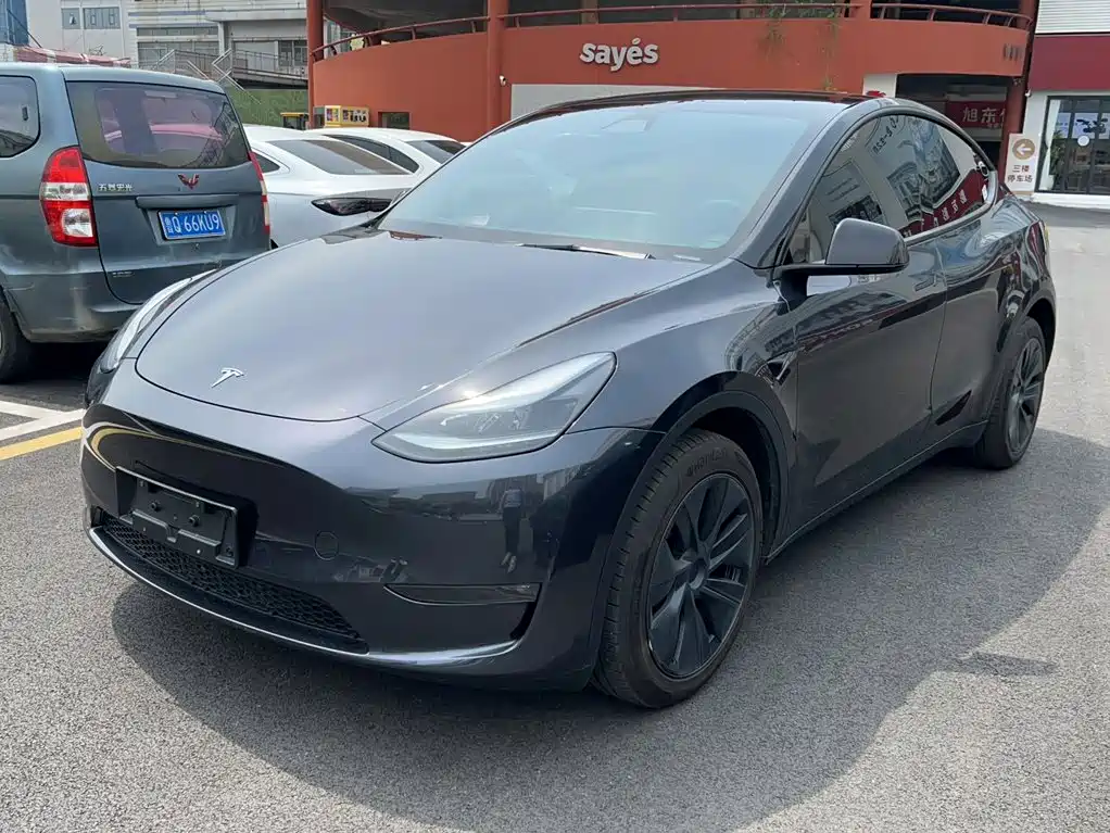 Tesla Model Y 2024 Long Range AWD
