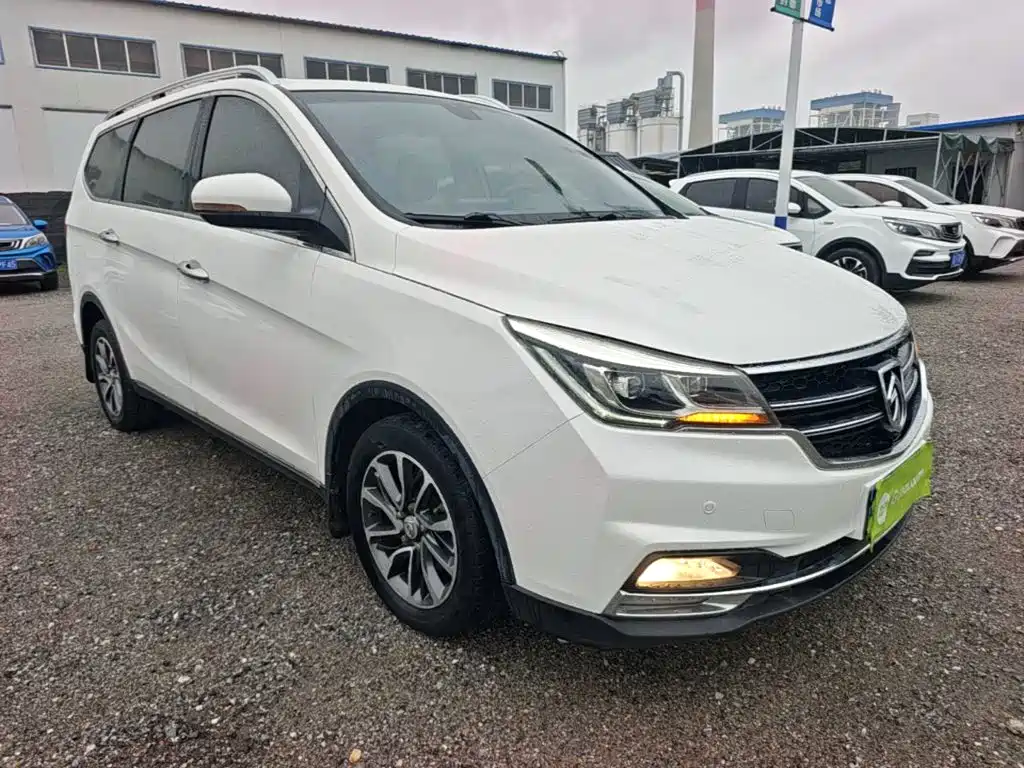 Фото 4 - Baojun 730