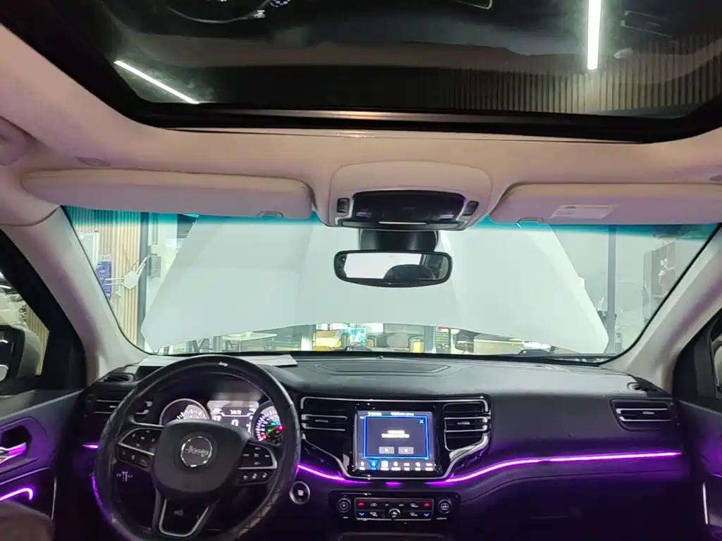 Jeep Grand Commander 2018 2018 2.0T AWD Intelligent Edition (China V)