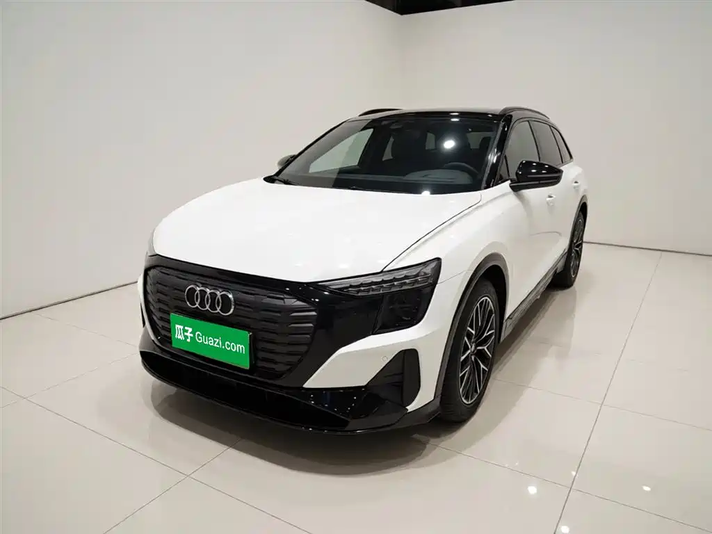 Audi Q5 e-tron 2022 40 e-tron Starlight Mech Suit