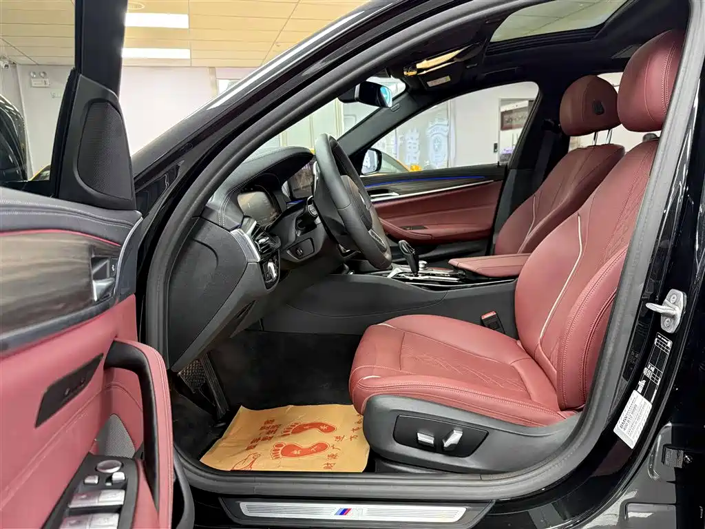 BMW 5 Series 2022 530Li Leading M Sport Package фото 7