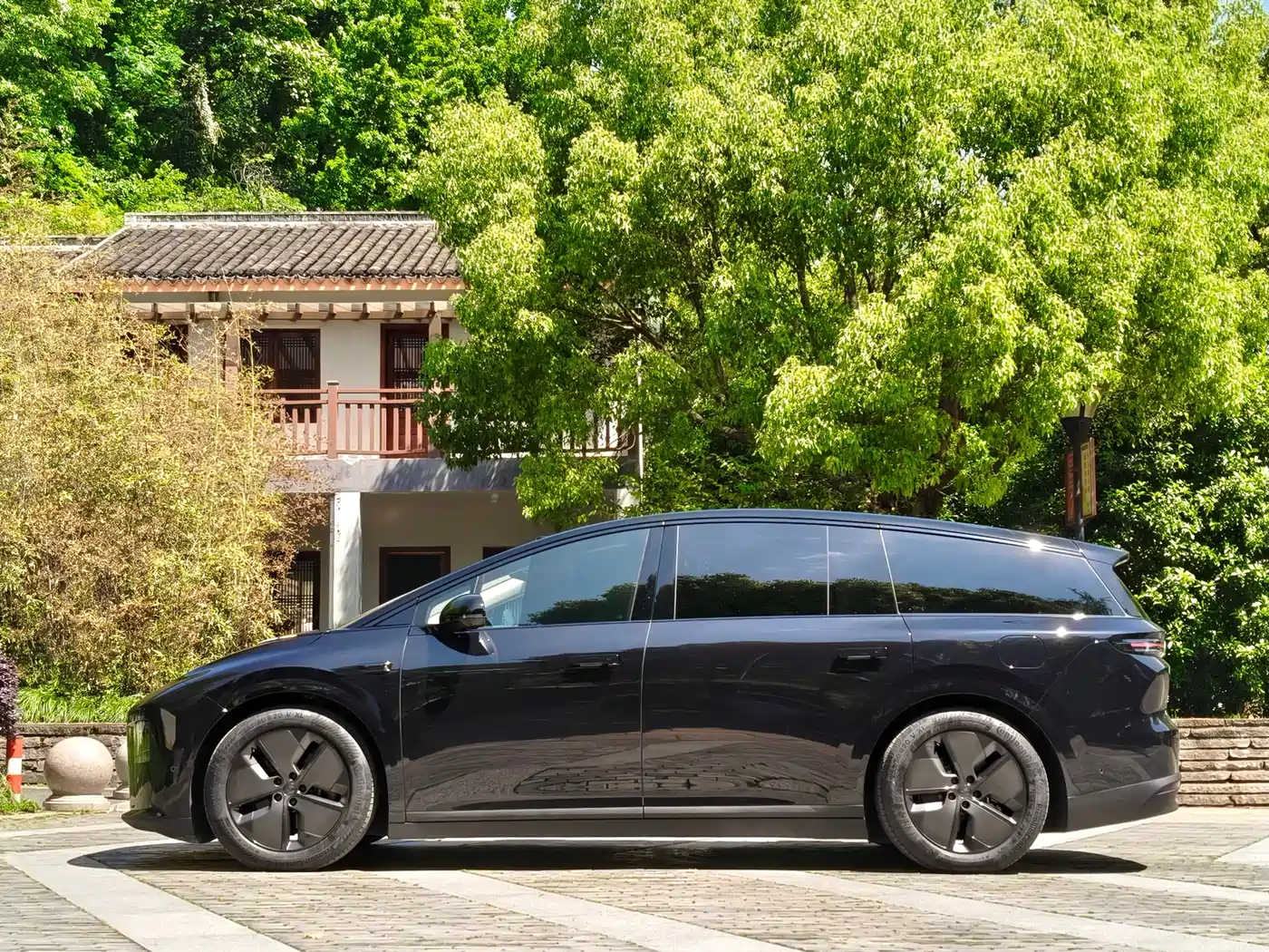 Li Auto Li i8 2025 2025 Standard Edition