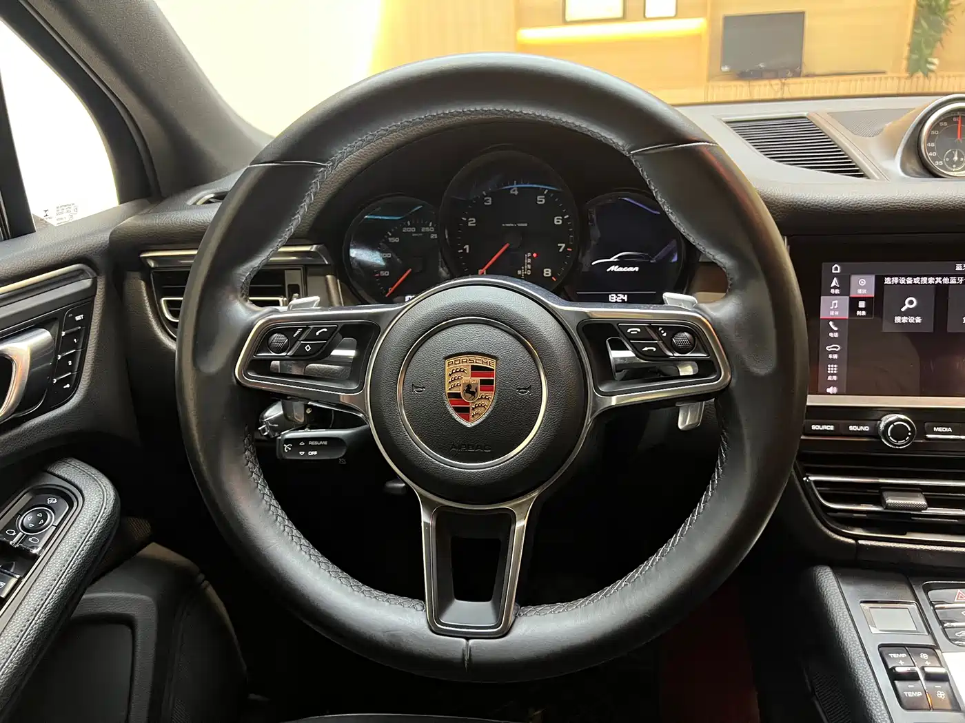 Porsche Macan 2018 Macan 2.0T фото 23