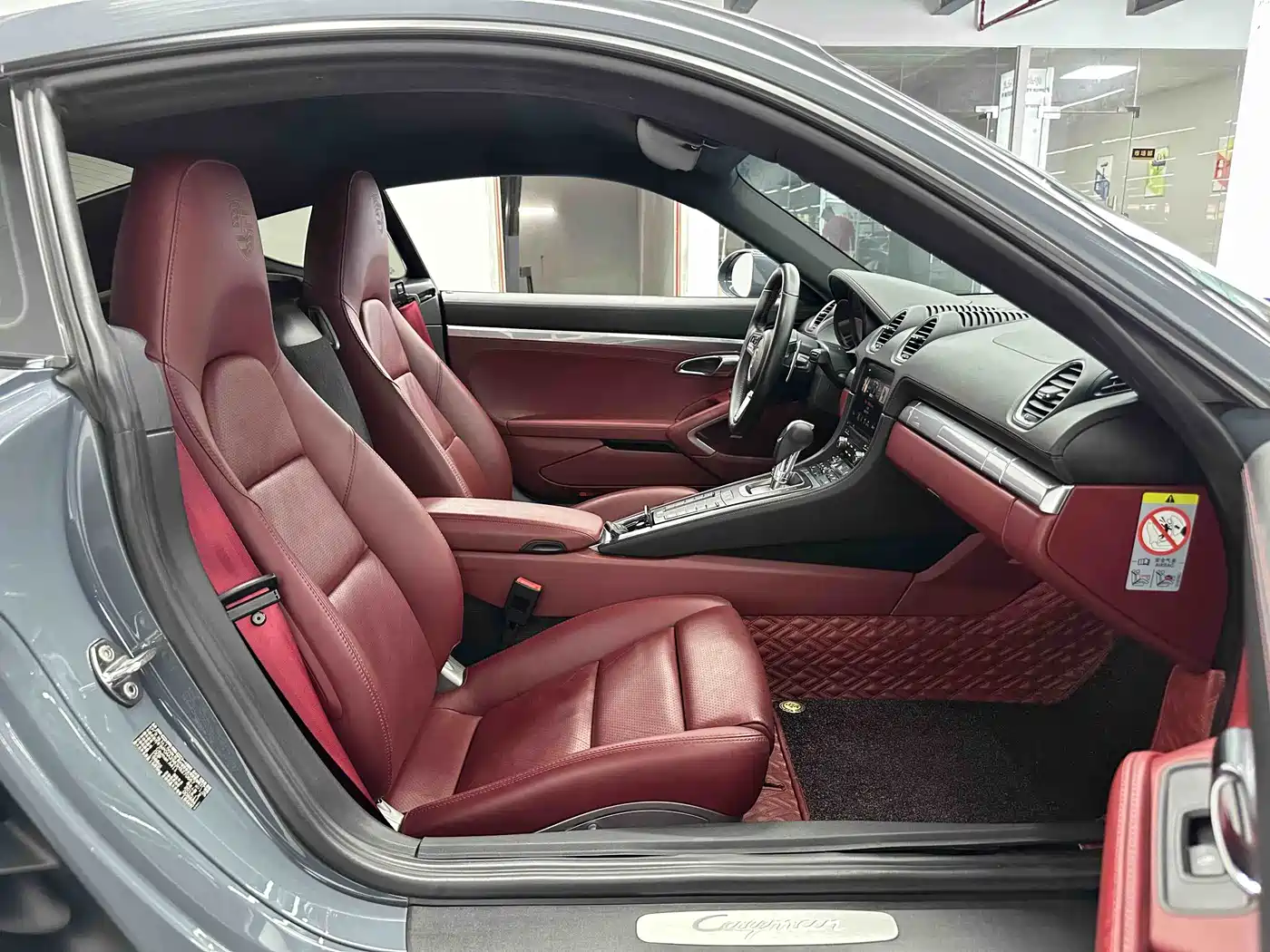 Porsche 718 2016 Cayman 2.0T фото 6