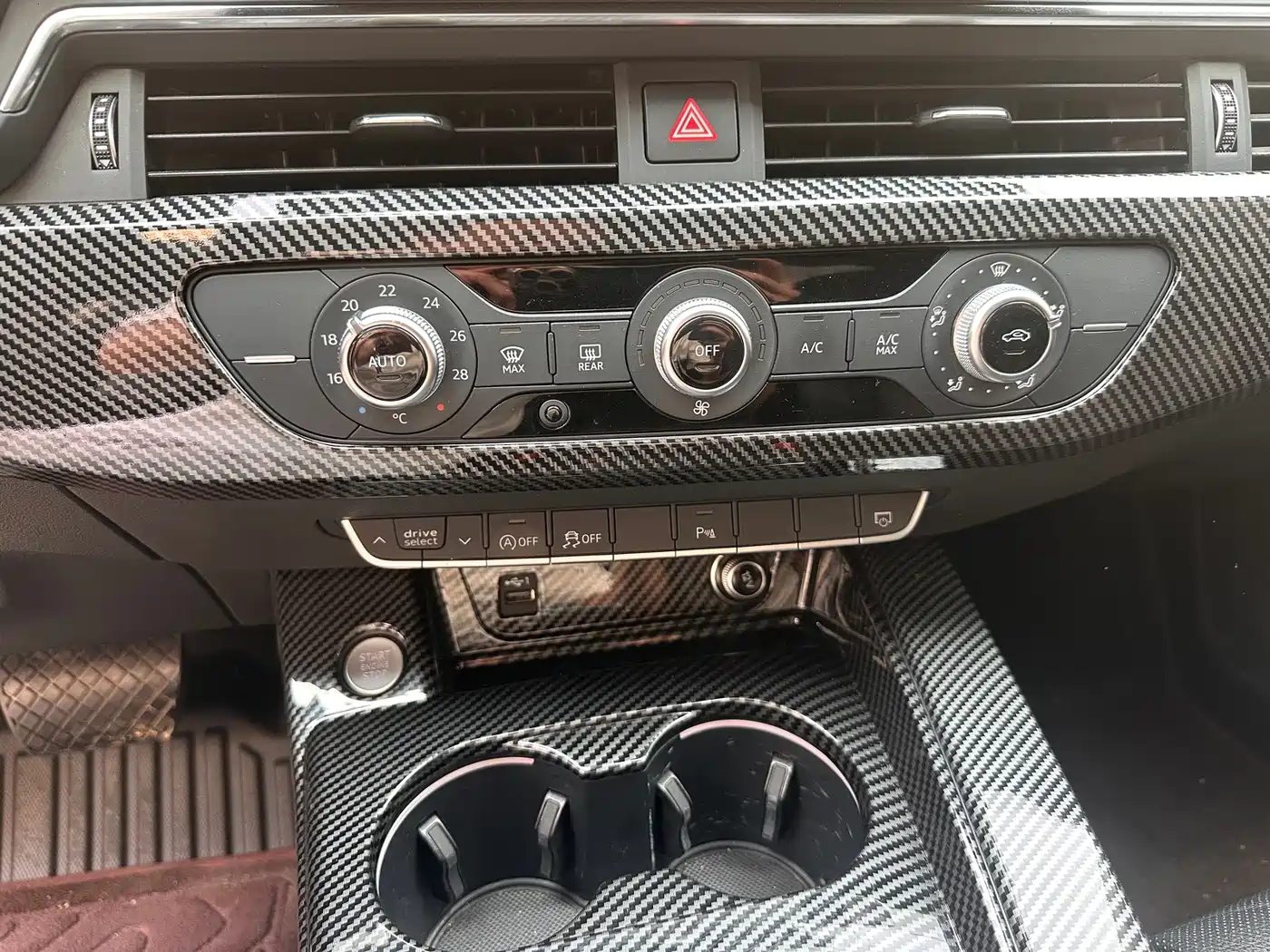 Audi A4L 2023 40 TFSI Luxury Sport фото 6