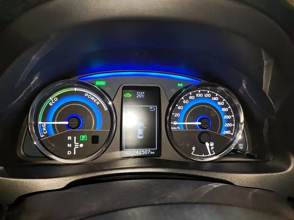 Toyota Corolla 2017 Facelift Hybrid 1.8L E-CVT Elite Edition фото 12