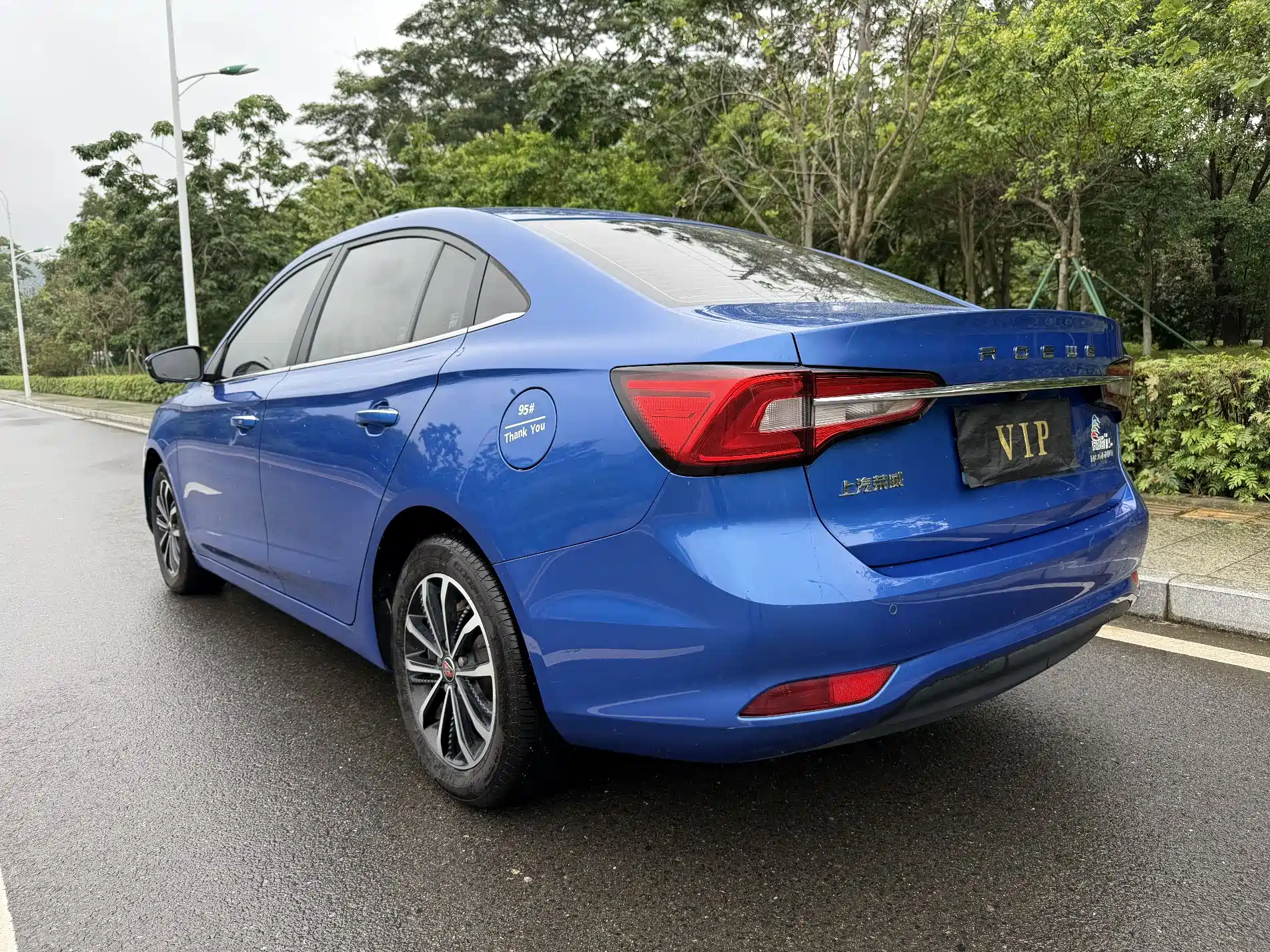 Фото 5 - Roewe i5
