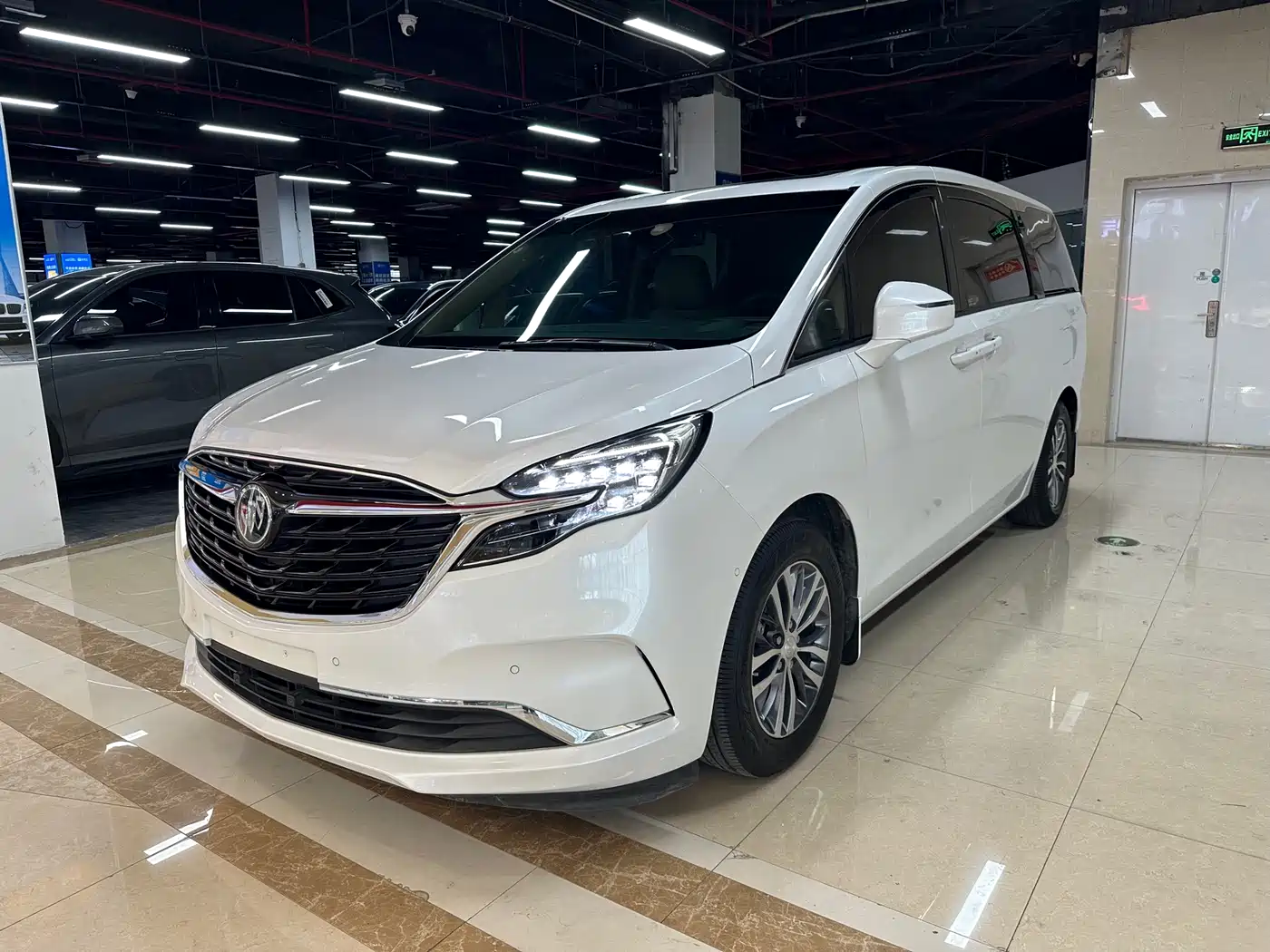 Buick GL8 2021 ES Landlord 653T Premium