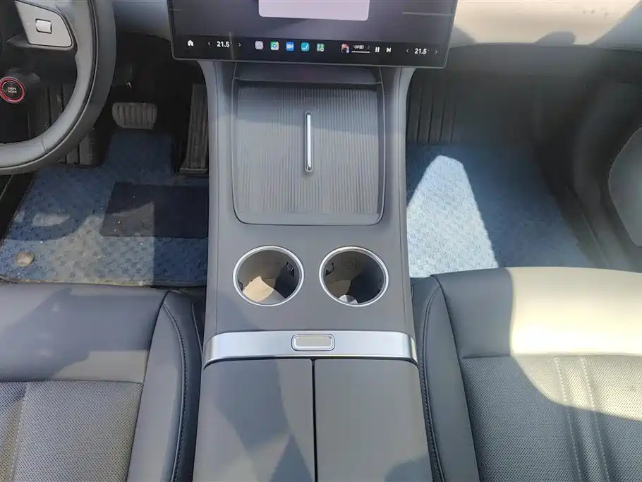 Xiaomi Auto Xiaomi YU7 2025 Extended Range RWD Edition фото 16