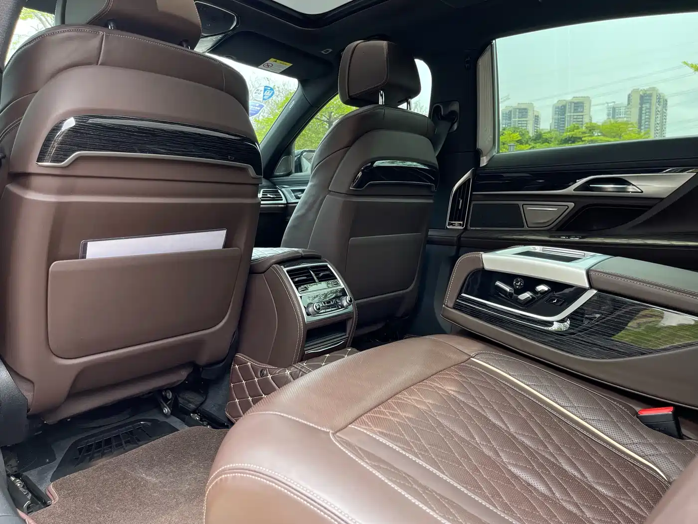 BMW 7 Series 2021 Model 740Li Leading M Sport Package фото 22