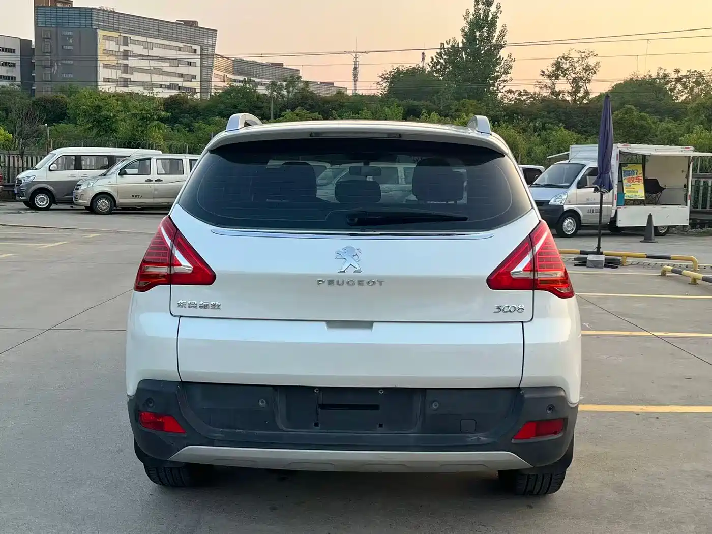 Peugeot 3008 2015 2.0L Automatic Trend Edition фото 11