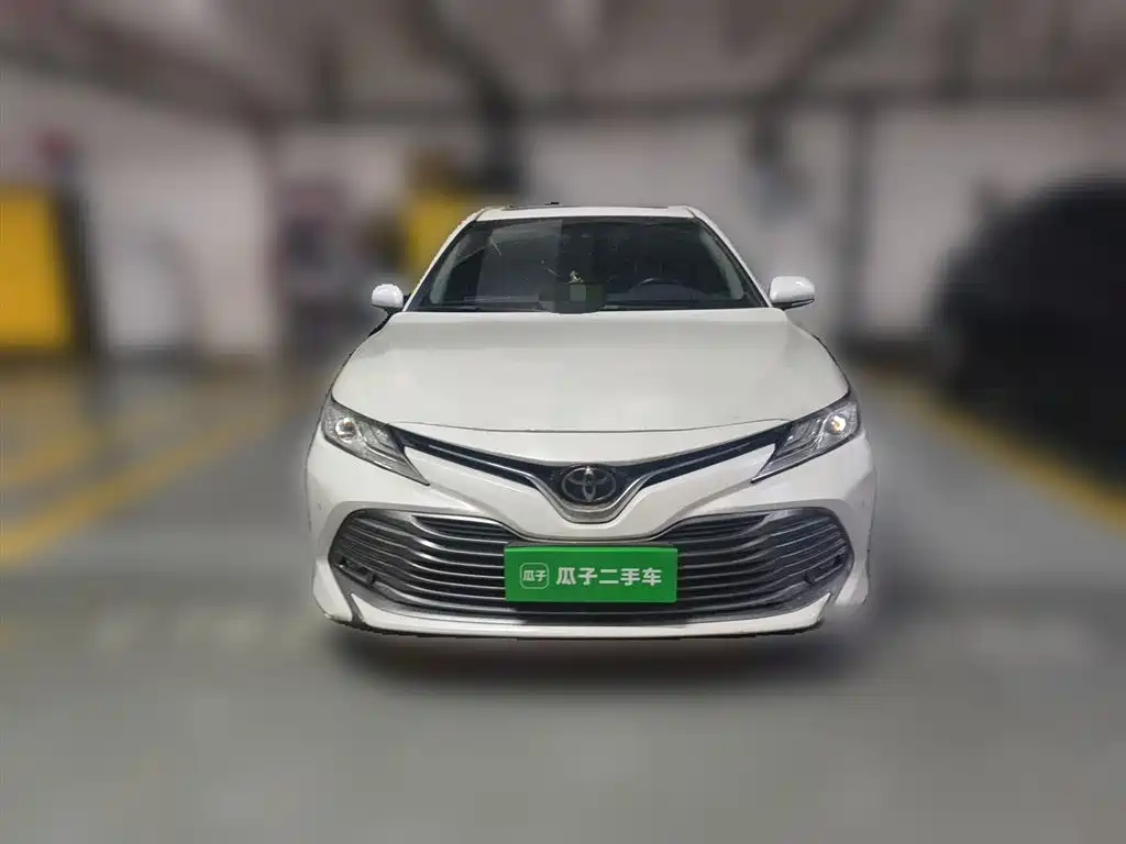 Toyota Camry 2018 2.0G Luxury Edition фото 24