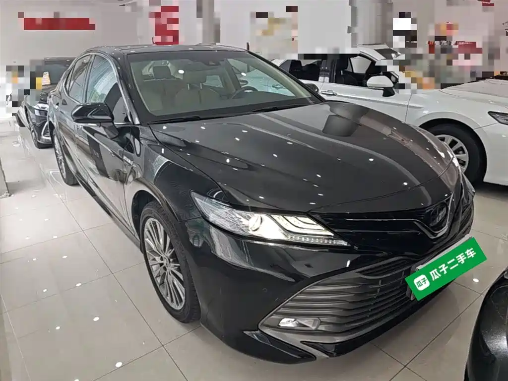 Toyota Camry 2019 Facelift Hybrid 2.5HG Luxury Edition фото 4