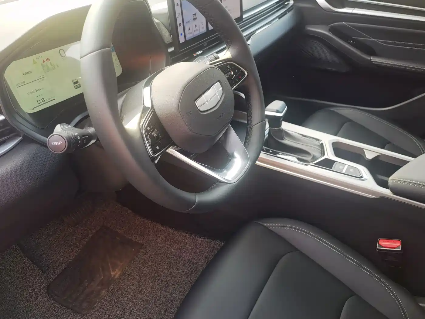 Фото 5 - Geely Emgrand