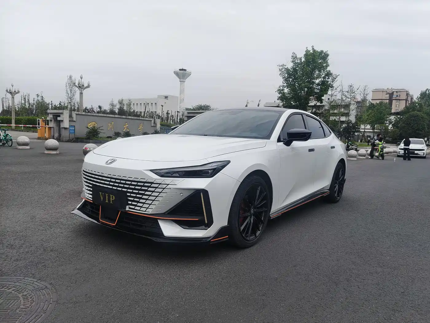 CHANGAN UNI-V