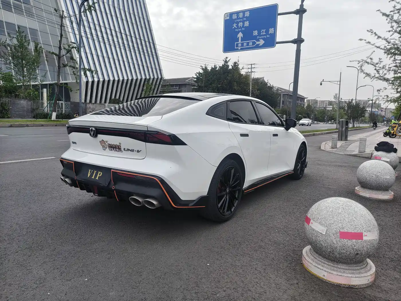 CHANGAN UNI-V