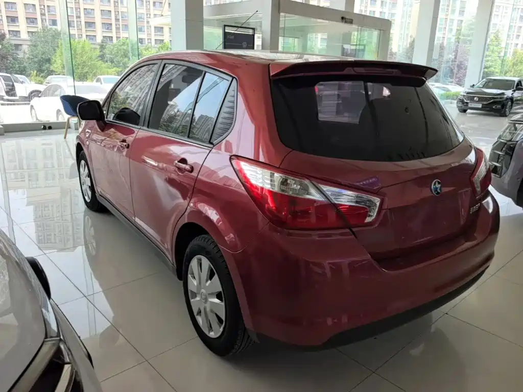 Venucia R50 2016 2016 Model 1.6L Automatic Elite Edition
