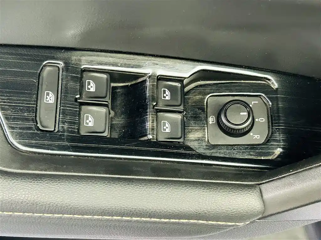 Volkswagen Lavida 2022 1.5L Auto Vision Edition фото 18