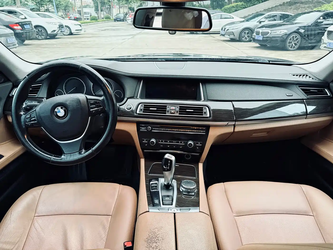 BMW 7 Series 2014 730Li Premium фото 31
