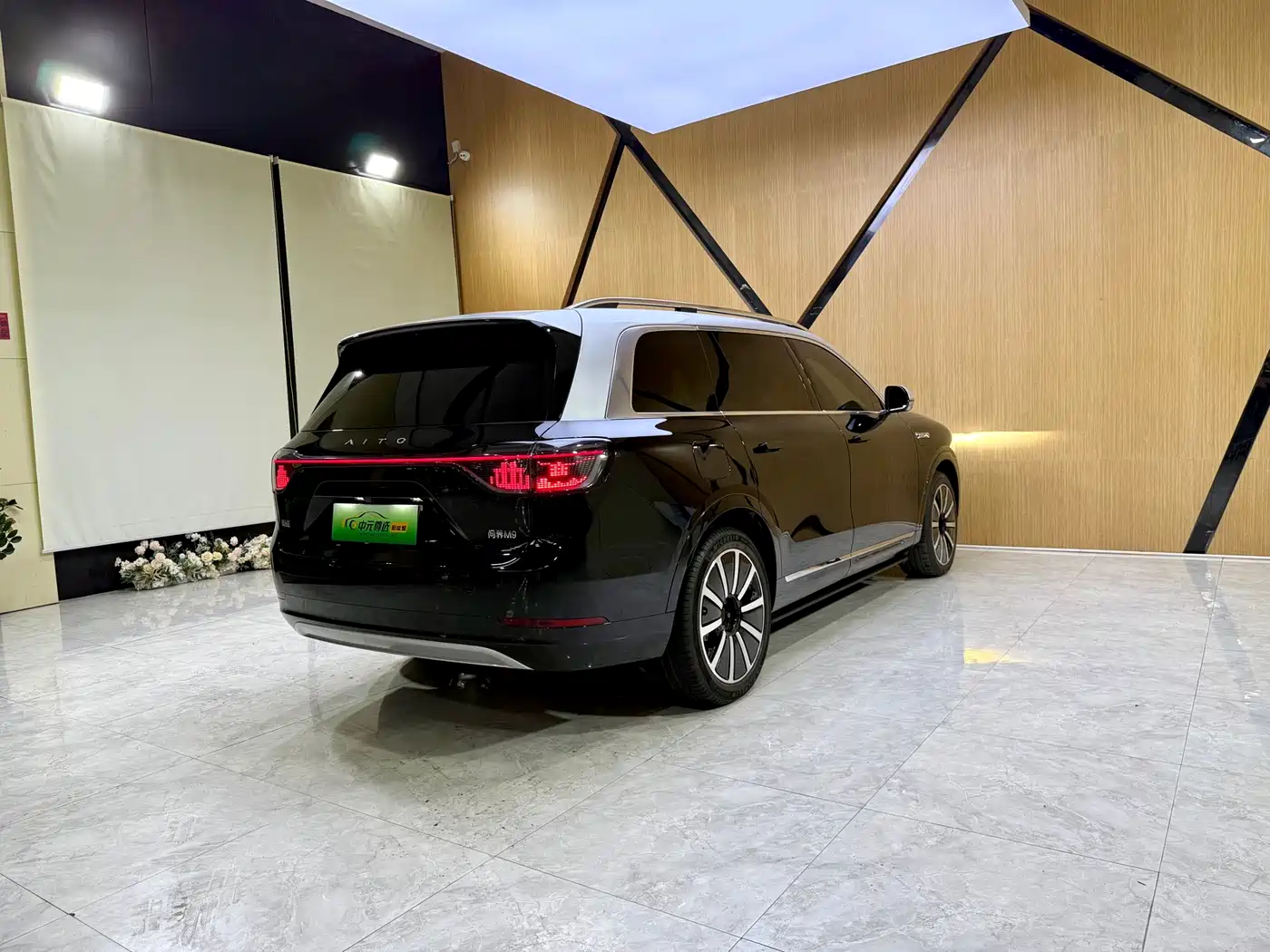 AITO Wenjie AITO M9 2024 Model Extended Range Ultra Edition 52kWh 5-Seater фото 14